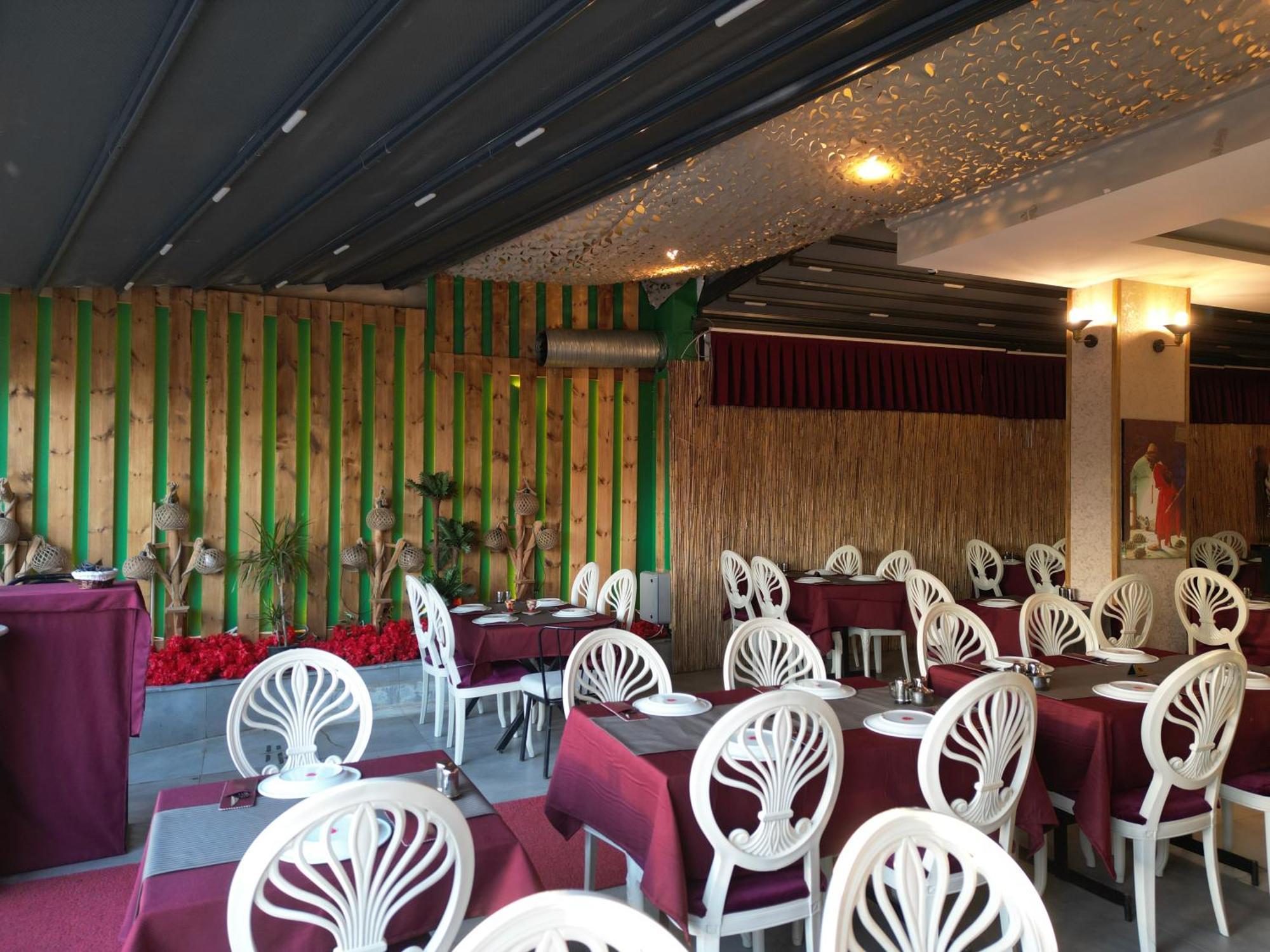 Akman City Hotel 库萨达斯 外观 照片