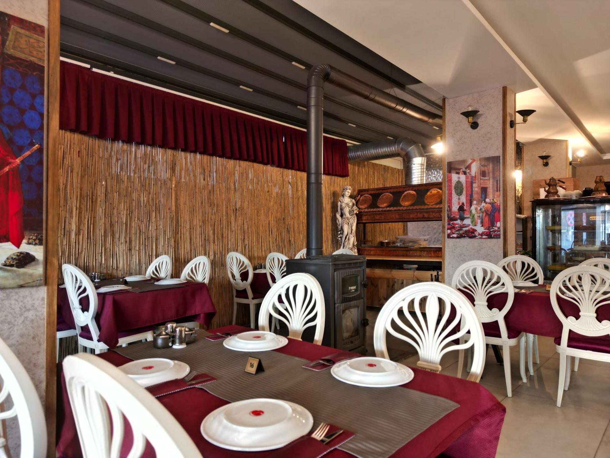 Akman City Hotel 库萨达斯 外观 照片