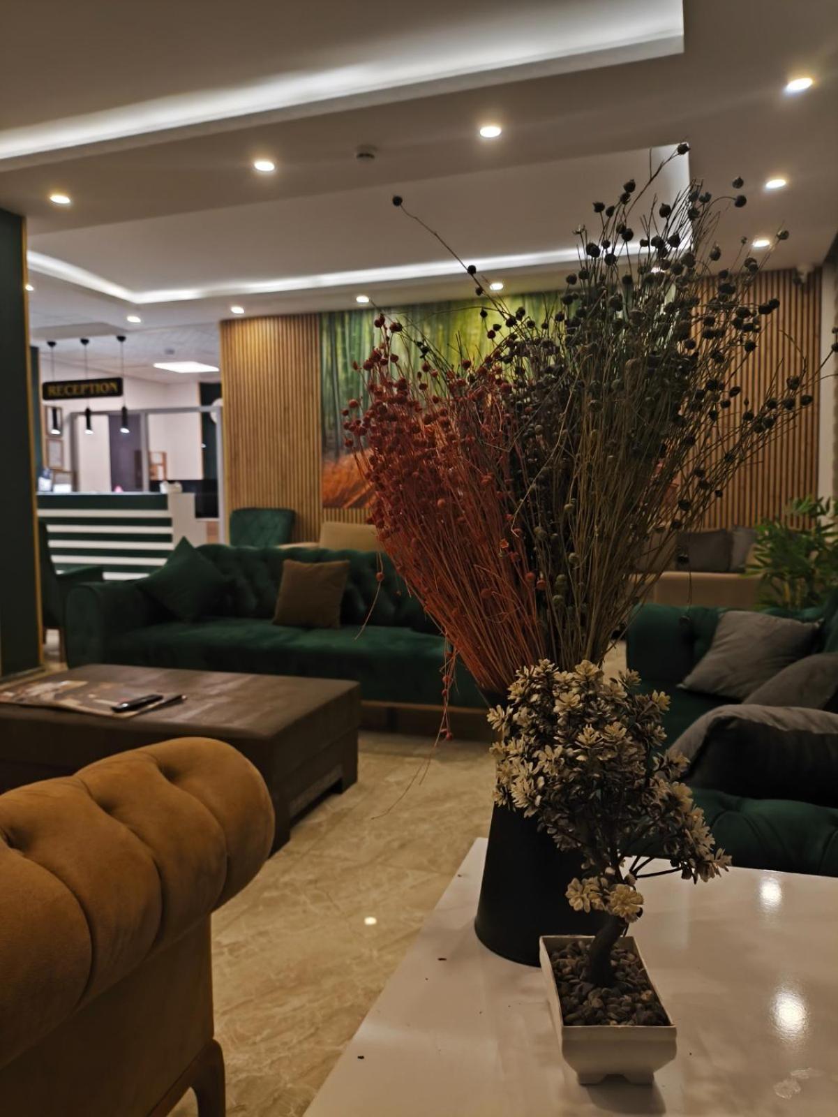 Akman City Hotel 库萨达斯 外观 照片